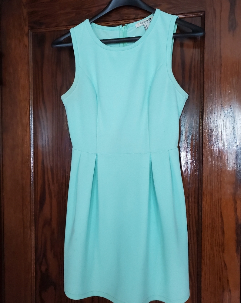 Sleeveless dress